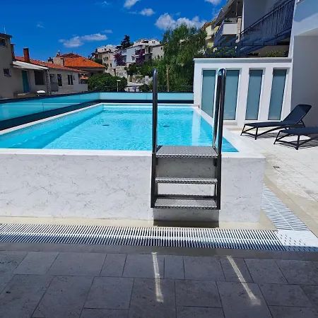 Iva - Center Of Holiday home Makarska