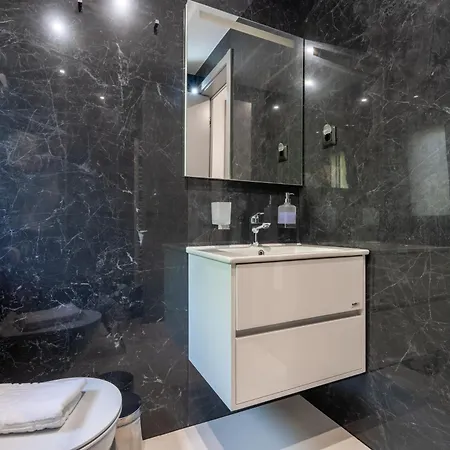 Iva - Center Of Holiday home Makarska